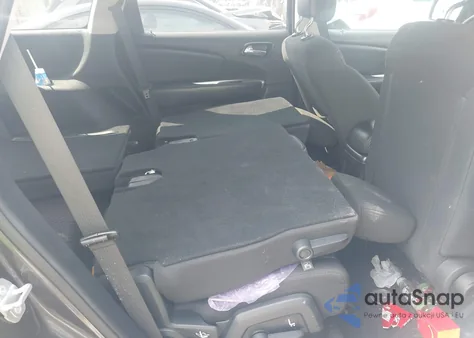 2016 Dodge Journey Crossroad z USA, uszkodzony, nr VIN 3C4PDCGB2GT240028